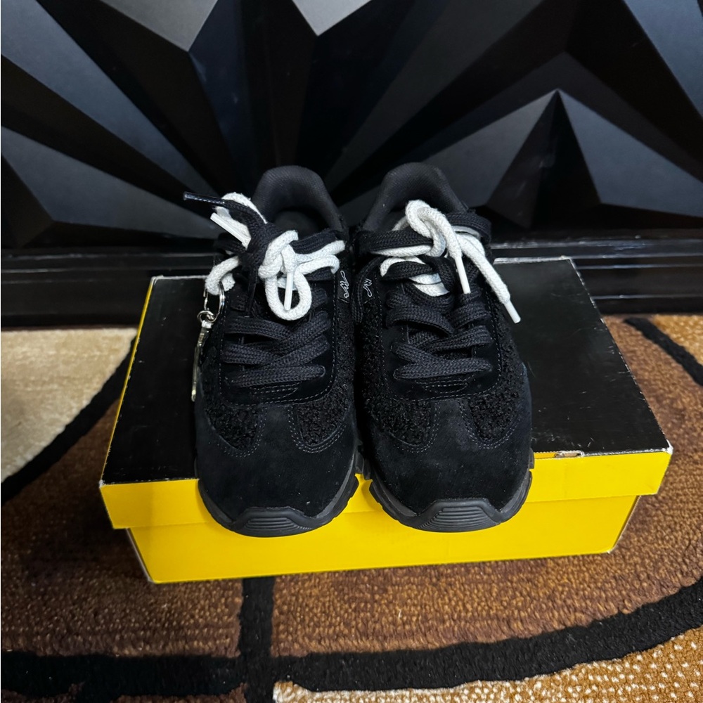 Marc Jacobs Black Sneakers